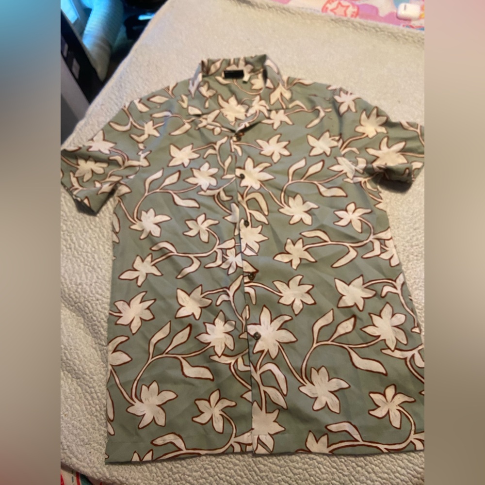 Masos men’s button down size medium.